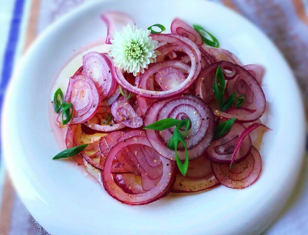 Ромський салат з цибулі
