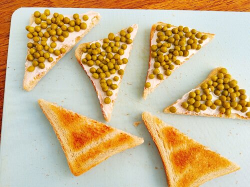 Тости з ананасом