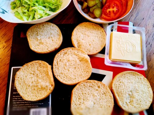 інгредієнти для домашнього бургера