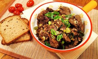 Смажена куряча печінка