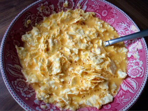 маца з яйцями і цибулею