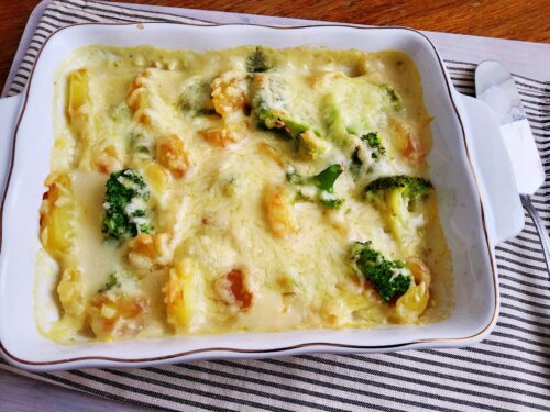 овочева запіканка з броколі і картоплею
