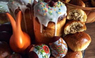 Великодні пиріжки з м'ясом і рисом