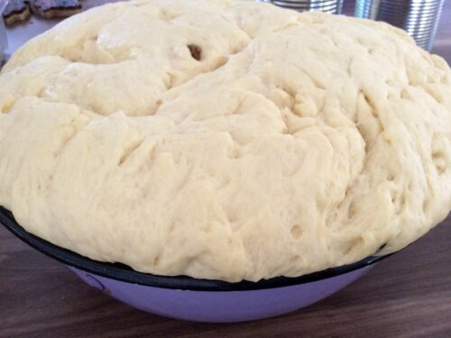 Великодні пиріжки з м'ясом і рисом