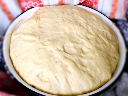 Тісто для паски після першого підйому