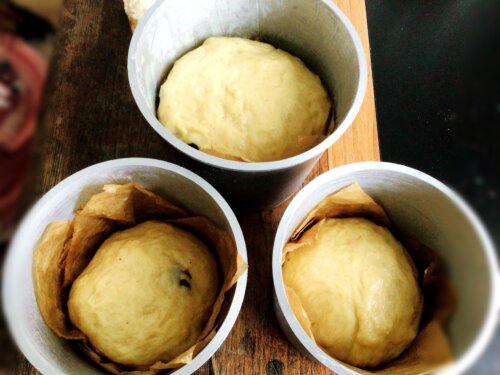 Тісто для паски у формах підходить