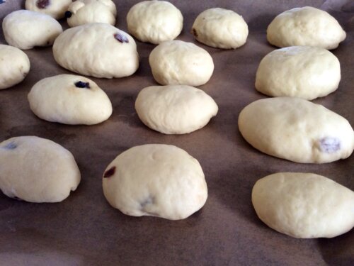 Великодні пиріжки з м'ясом і рисом