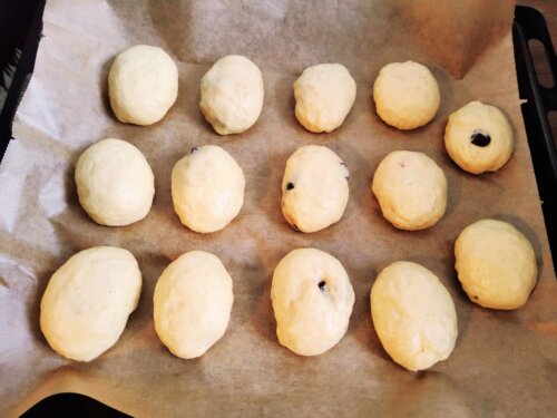 Великодні пиріжки з м'ясом і рисом